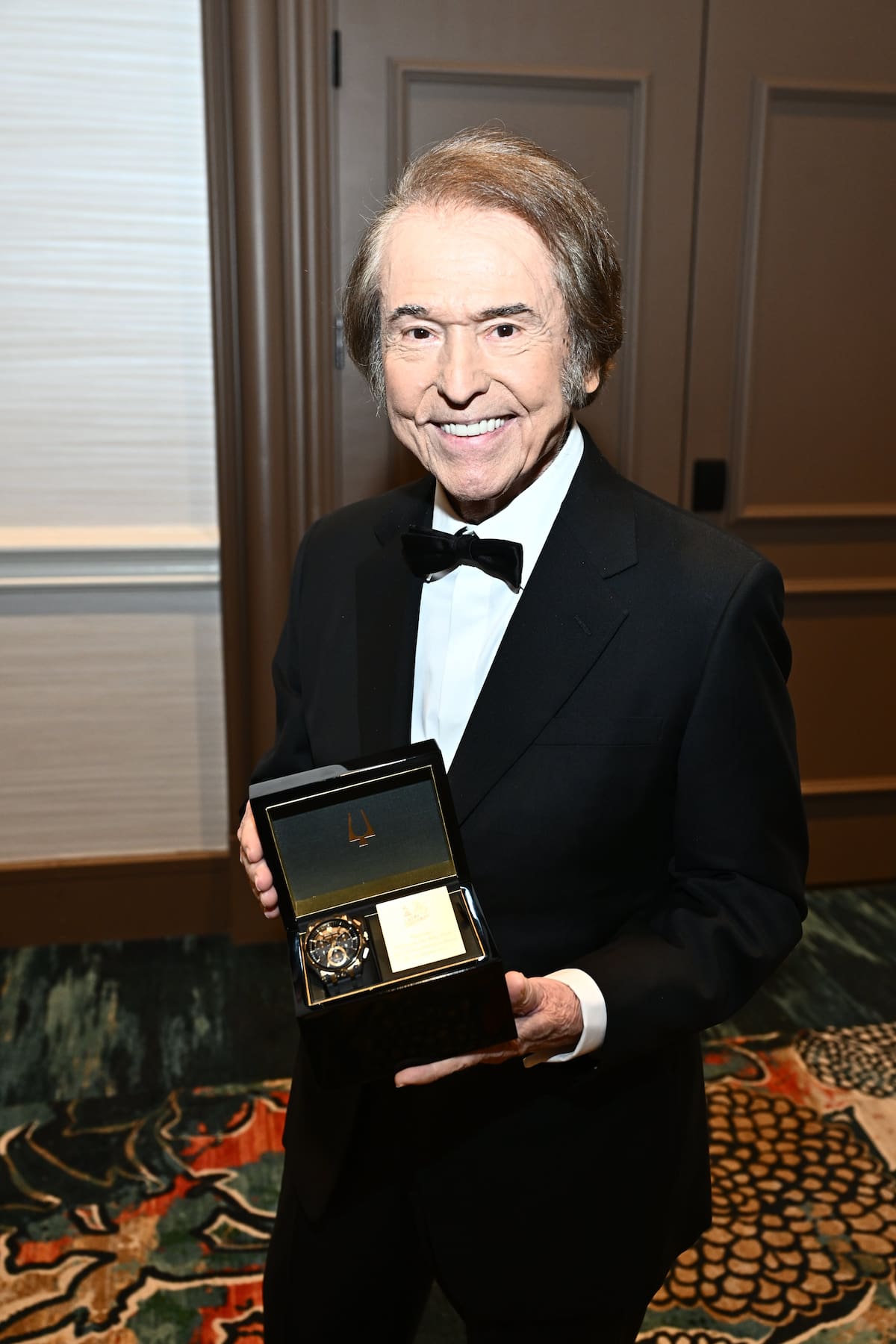 Raphael es reconocido como Persona del Año 2025 | Cuenta de X: @LatinGRAMMYs