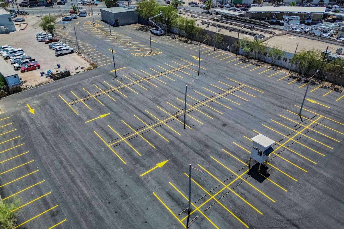 SNTSA mantendrá bloqueada la calle Del Hospital pese a entrega del nuevo estacionamiento