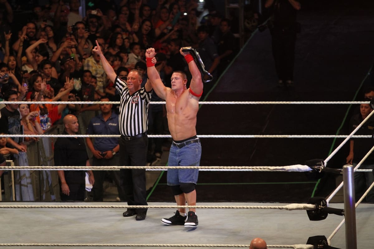John Cena durante una lucha en el CUM de Hermosillo, Sonora. (Foto: Archivo GH)
