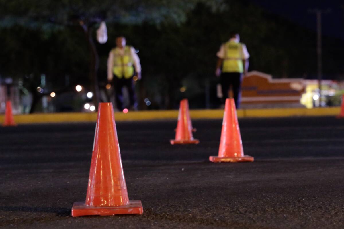 Mujer apuñala a su esposo mientras cortaba menudo; dijo que fue "sin querer"