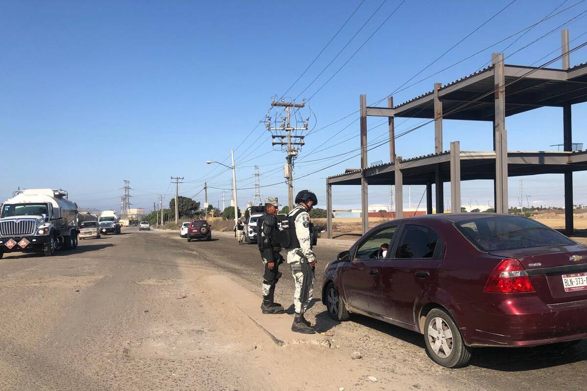 Guardia Nacional vigila accesos a planta de Pemex en Rosarito