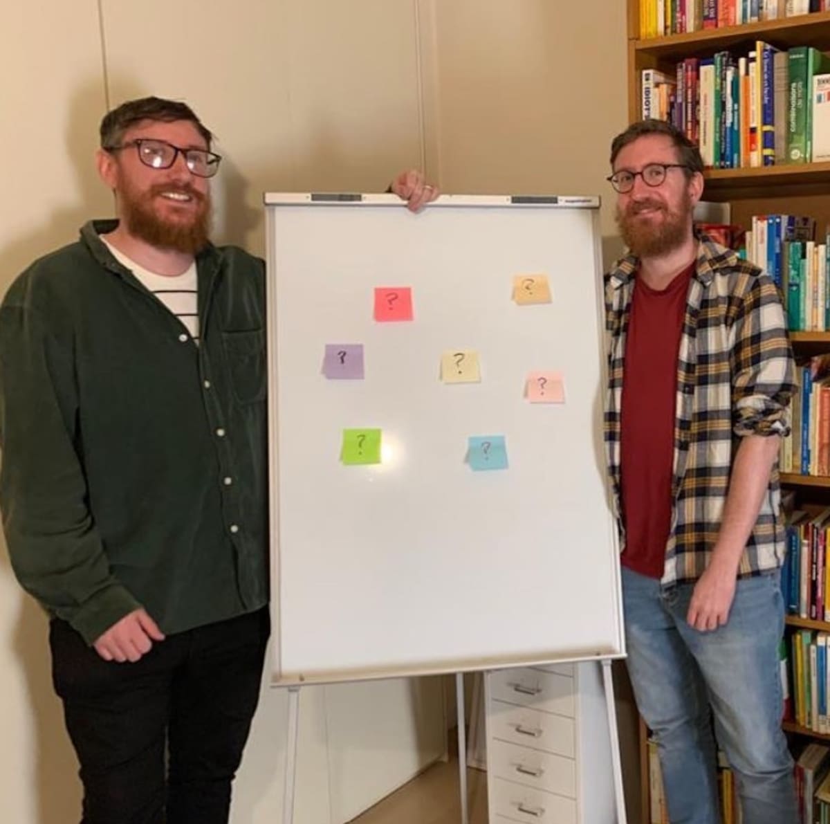 Matthew y Michael Youlden. Instagram (@superpolyglotbros)