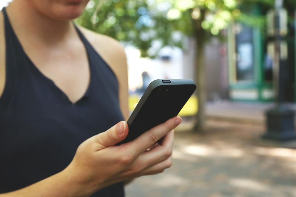 Descubre posibles infidelidades de tu pareja con iPhone y este truco