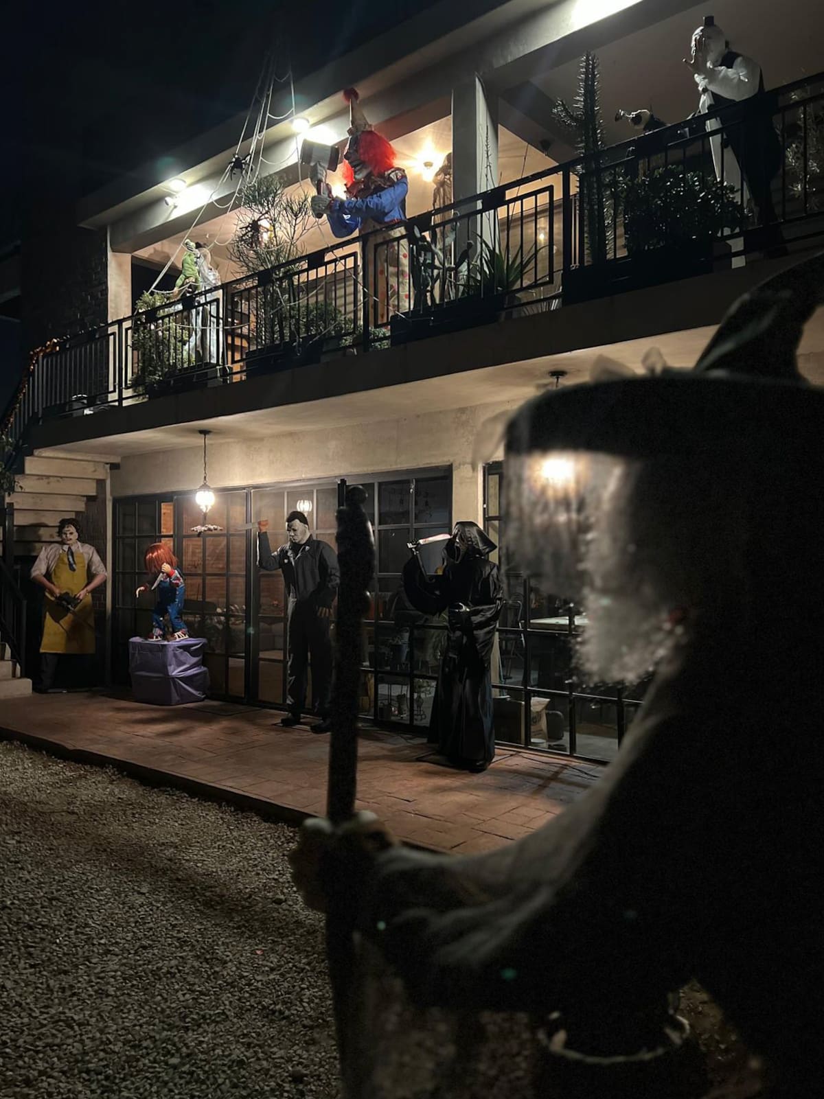 Conocida por su colección de más de 50 figuras animatrónicas, incluirá este año personajes nuevos como Valak (la monja), Gremlin y Leprechaun. Fotos:Cortesía