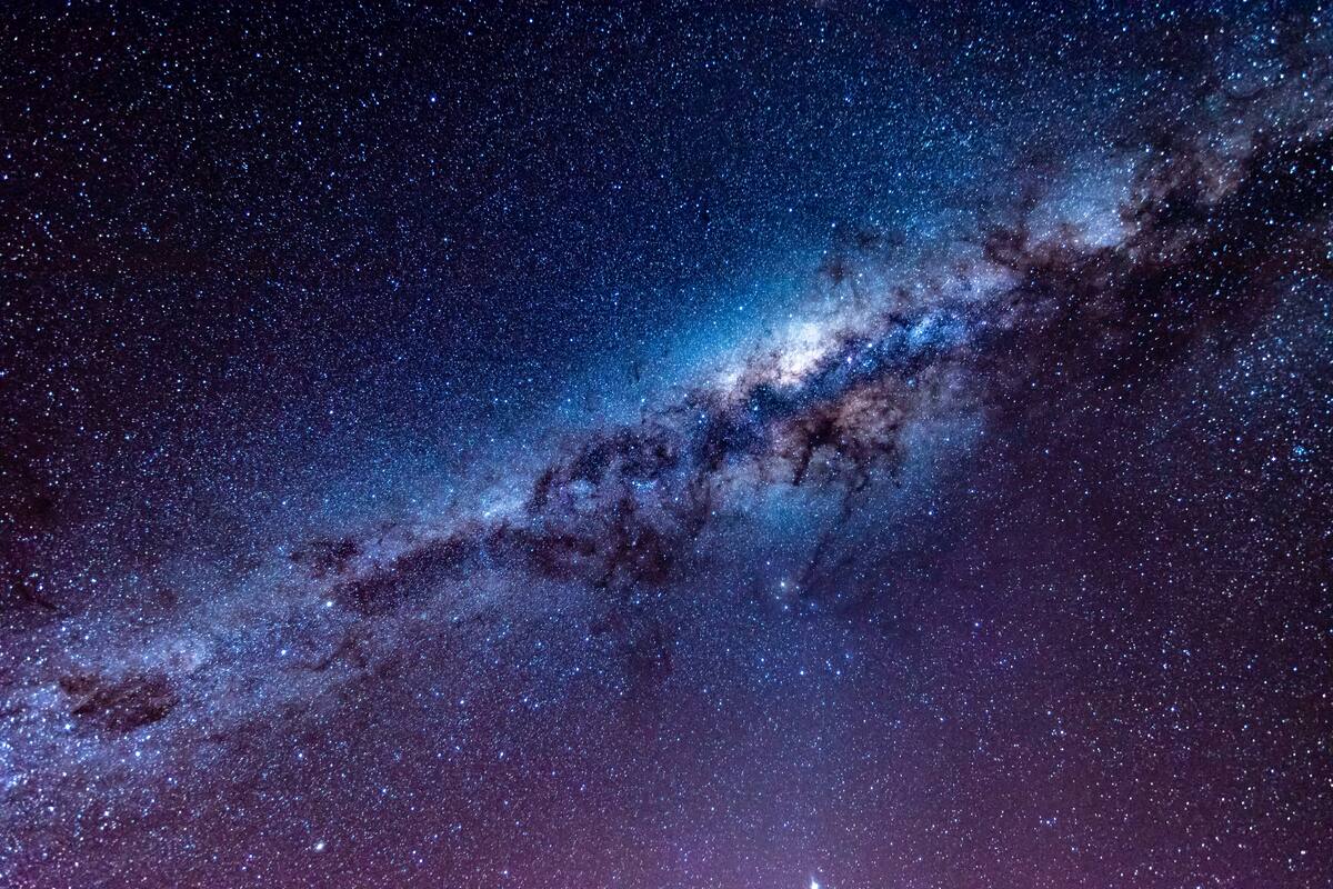 El telescopio Webb nos muestra una de las galaxias más antiguas y distantes del universo