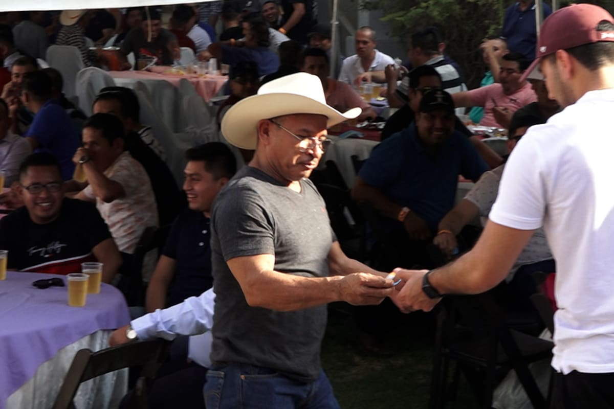 Disfrutan agradable festejo papás de Rheem Mexicali