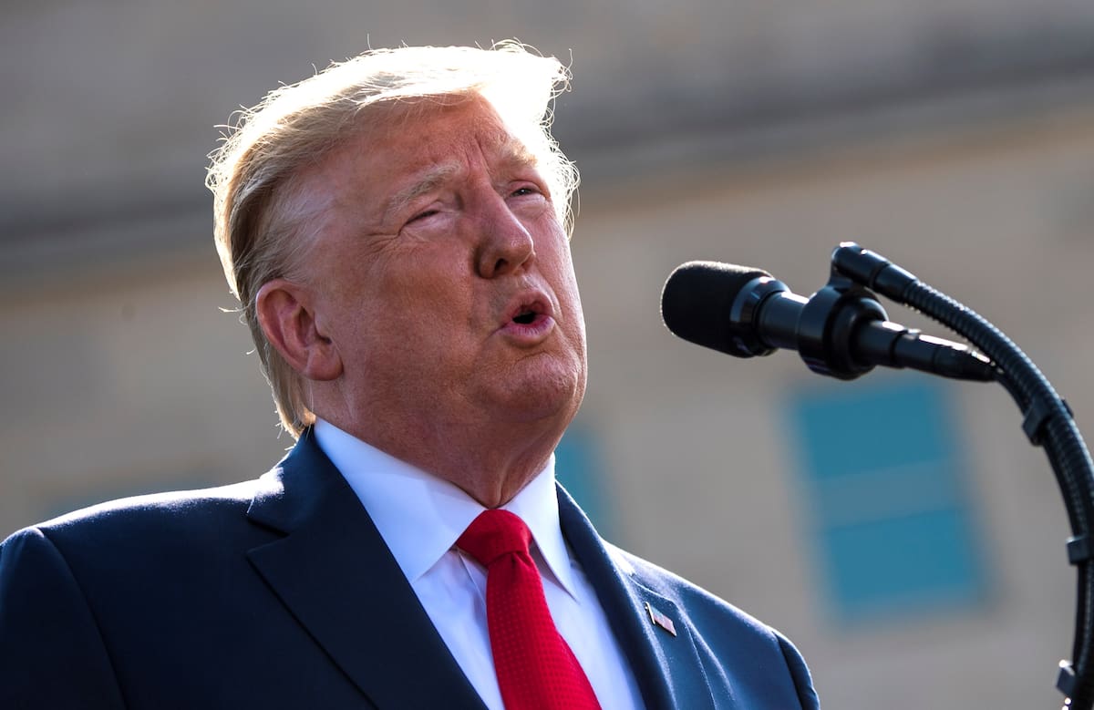 Arlington (United States), 11/09/2019.- President Donald Trump delivers remarks at a ceremony at the Pentagon during the 18th anniversary commemoration ceremony of the September 11 terrorist attacks, in Arlington, Virginia, USA, 11 September 2019. (Atentado, Terrorista, Estados Unidos) EFE/EPA/KEVIN DIETSCH / POOL