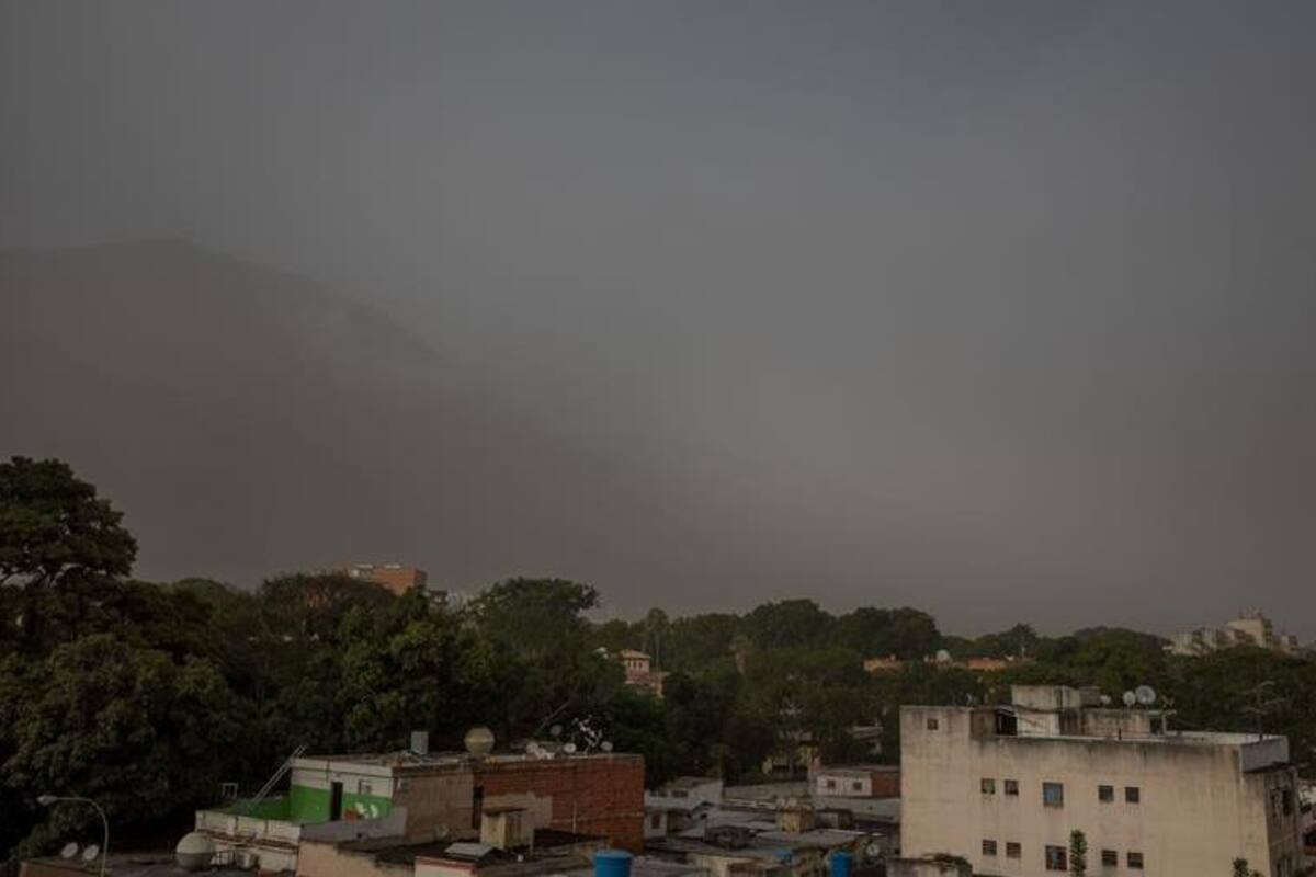 Emiten medidas ante llegada de nube de polvo del Sahara al continente