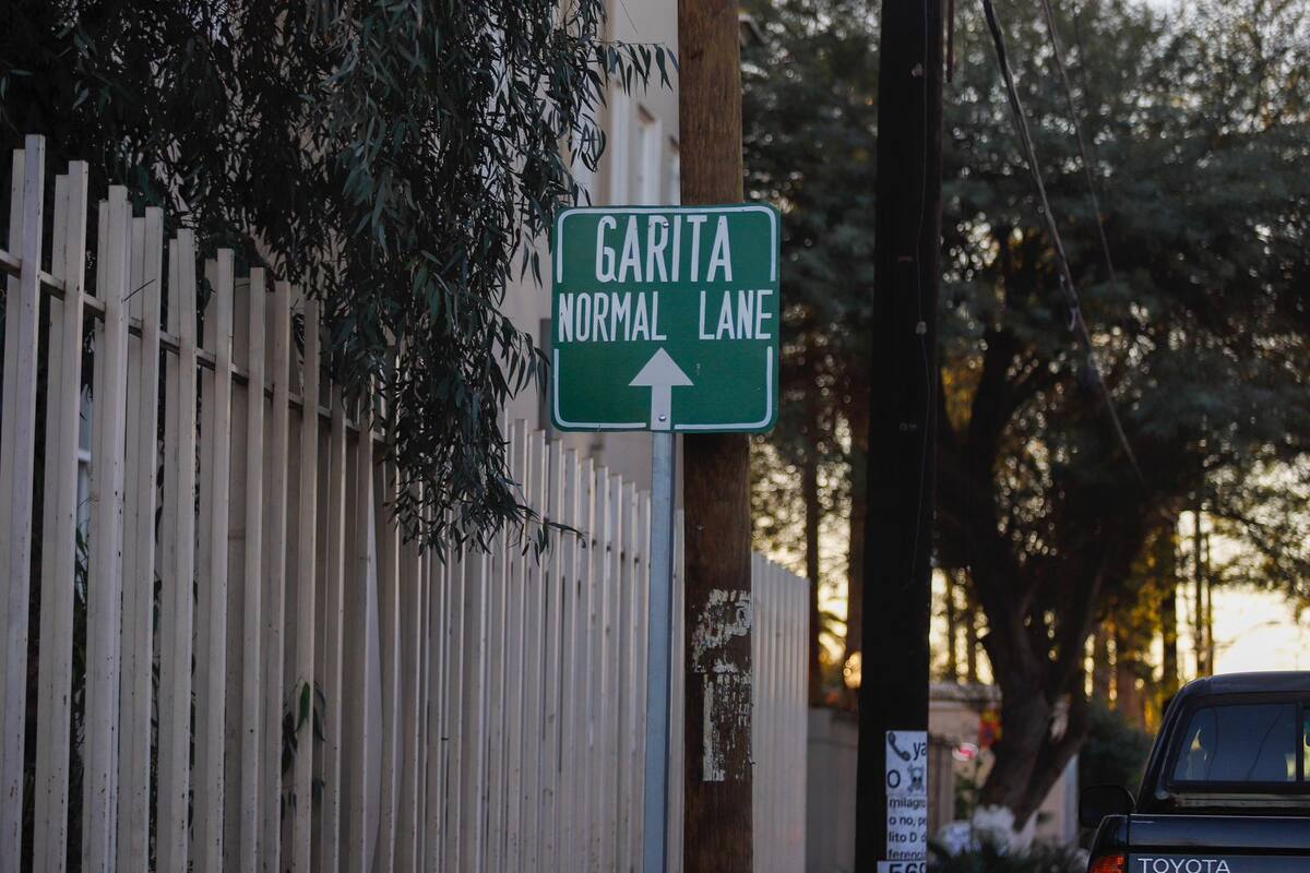 Filas de más de 1 hora de espera en garitas de Mexicali