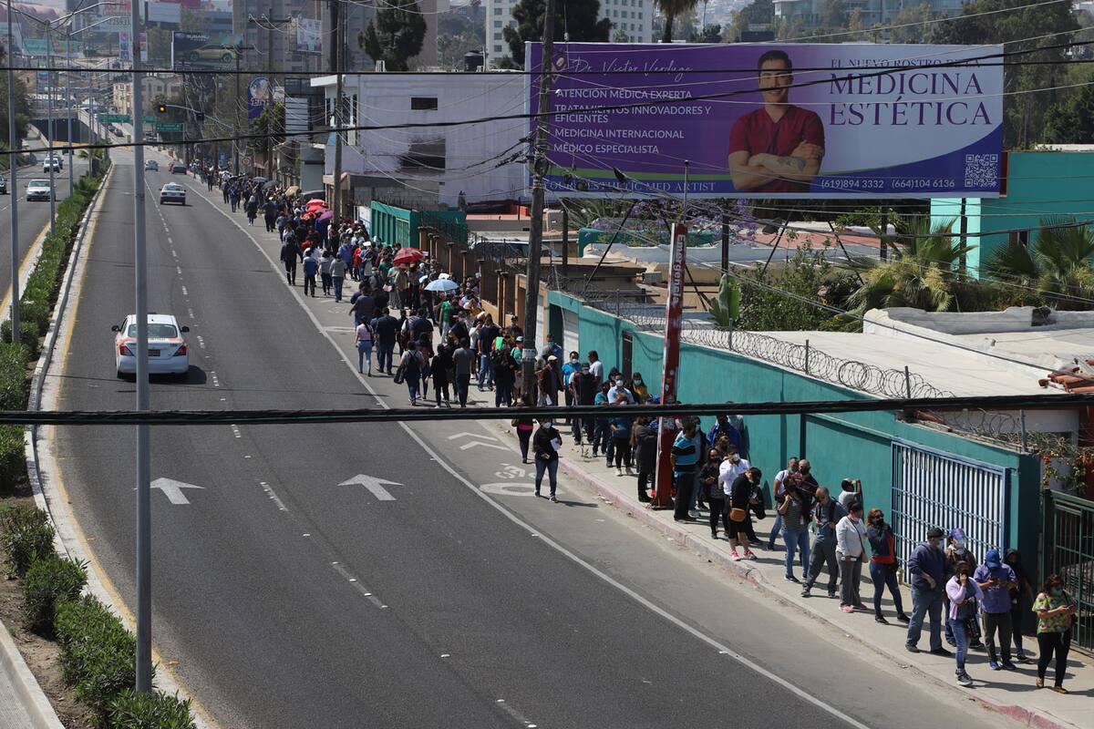 Acuden 36 mil personas a recibir vacuna anticovid