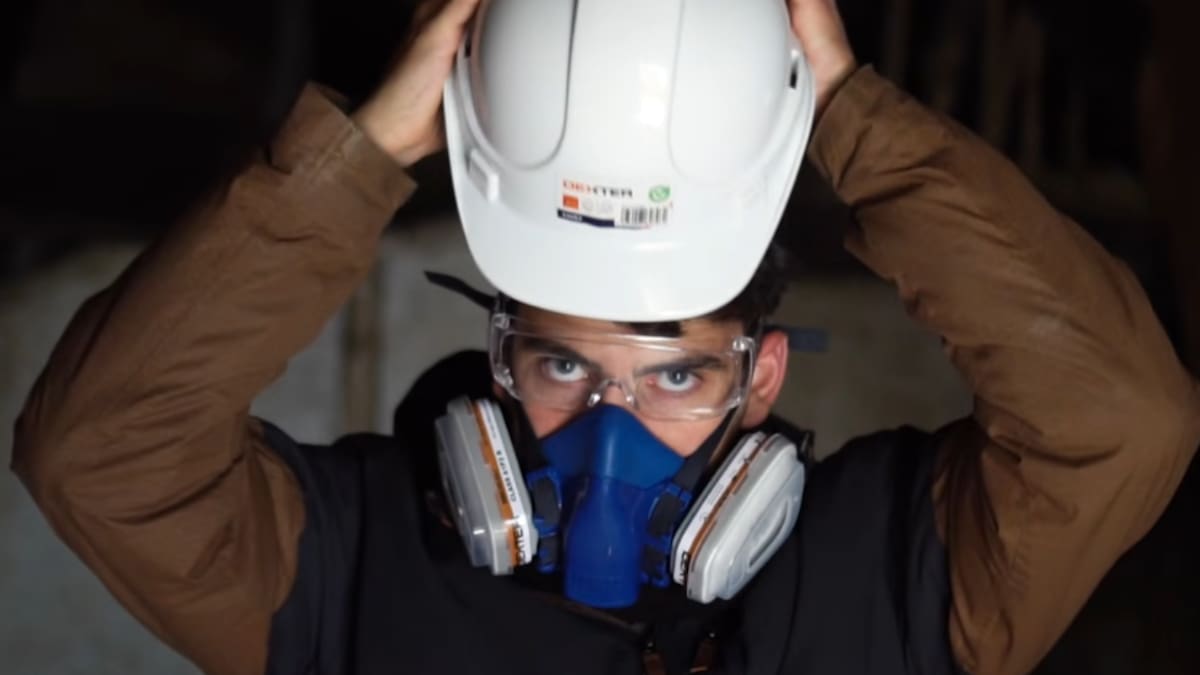 La pareja planea restaurar la antigua bodega de la casa para utilizarla como espacio de almacenamiento y conservación de alimentos. (YouTube/Monxileros)