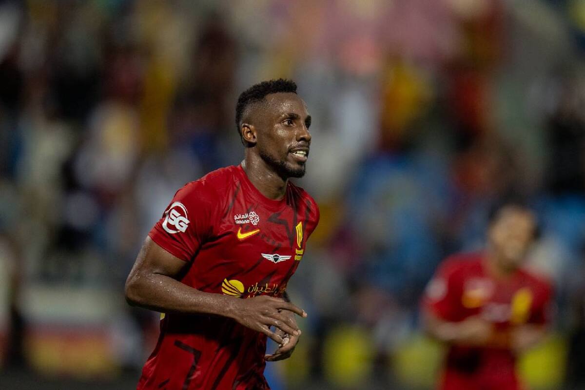 Julián Quiñones brilla en su debut en Arabia Saudita con un doblete