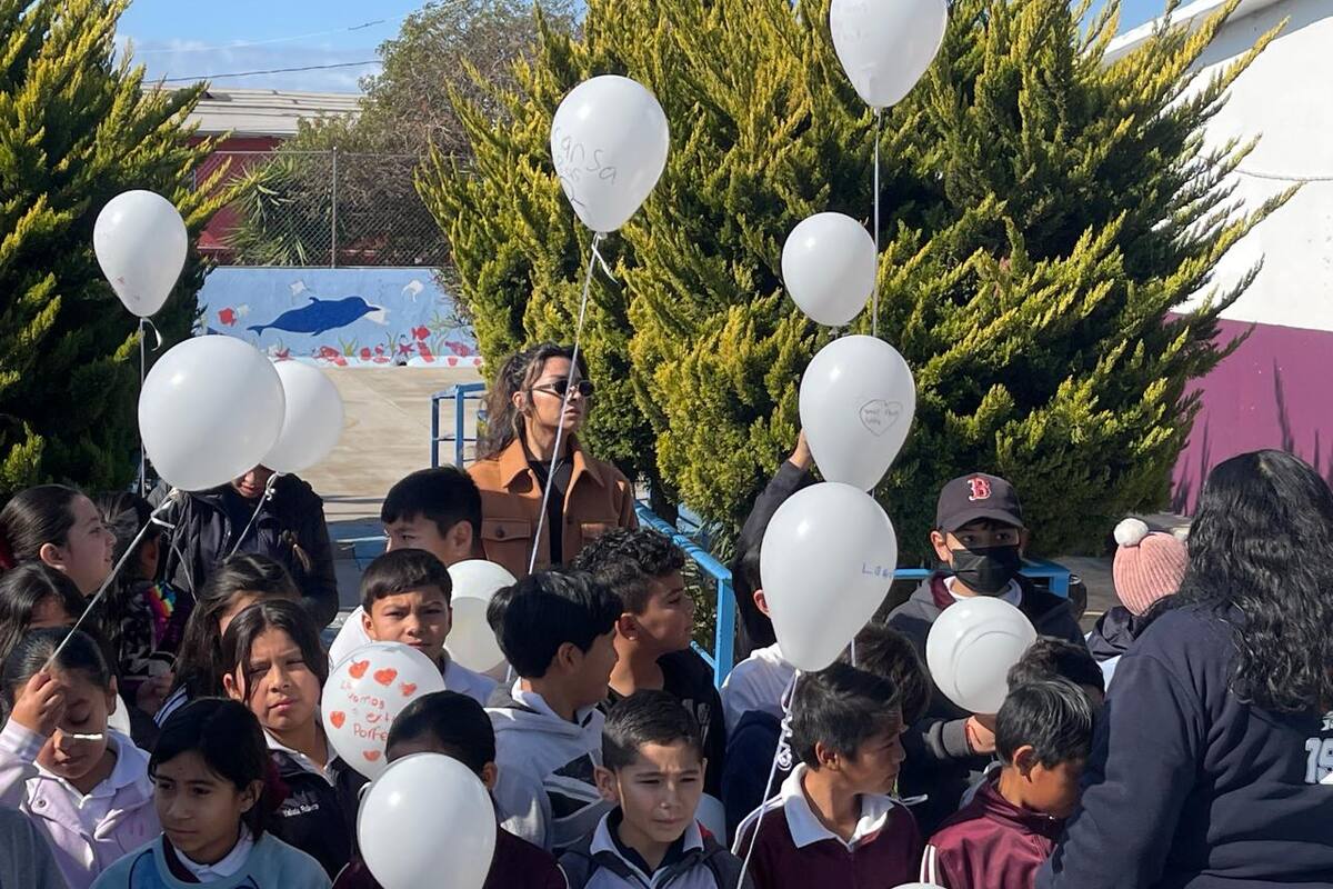 Despiden a la “profe Lolita” de la escuela primaria “Sentimientos de la Nación”