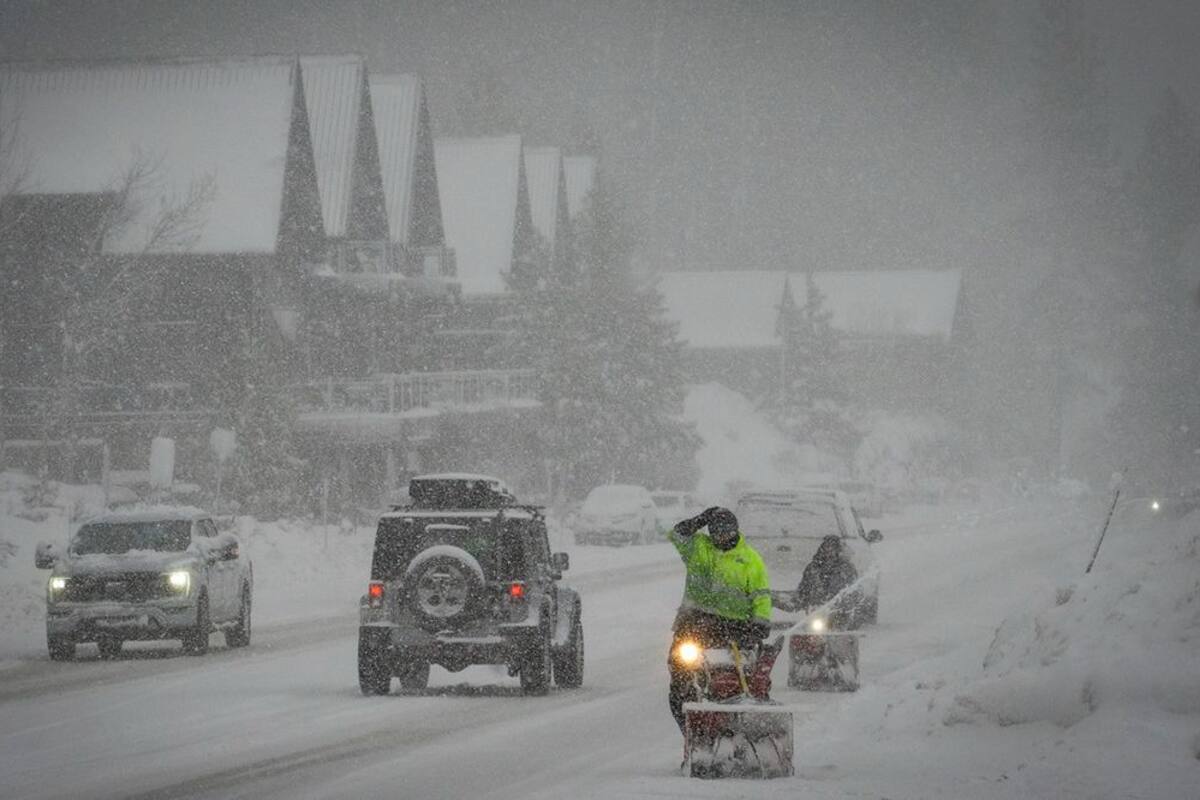 Intensa tormenta de nieve azota a California provoca cierre de la interestatal y el Parque Nacional Yosemite; alertan por riesgos de avalancha en la Sierra central