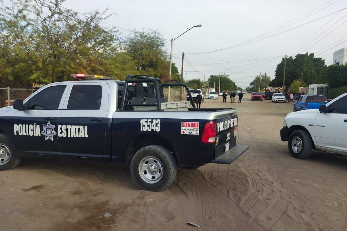 Muere un hombre y una mujer resulta herida tras volcadura en el valle de SLRC