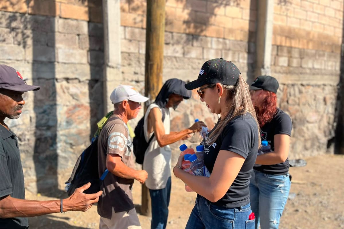 Entregarán sueros y aguas para hidratarse en el Centro de Hermosillo ante altas temperaturas
