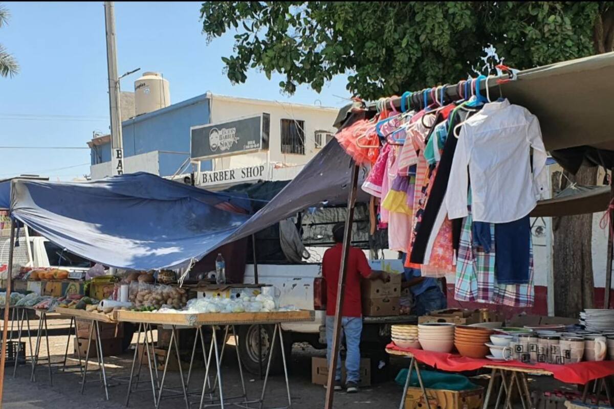 Afecta a tiangueros el cierre de frontera; enfrentan a una dura crisis económica