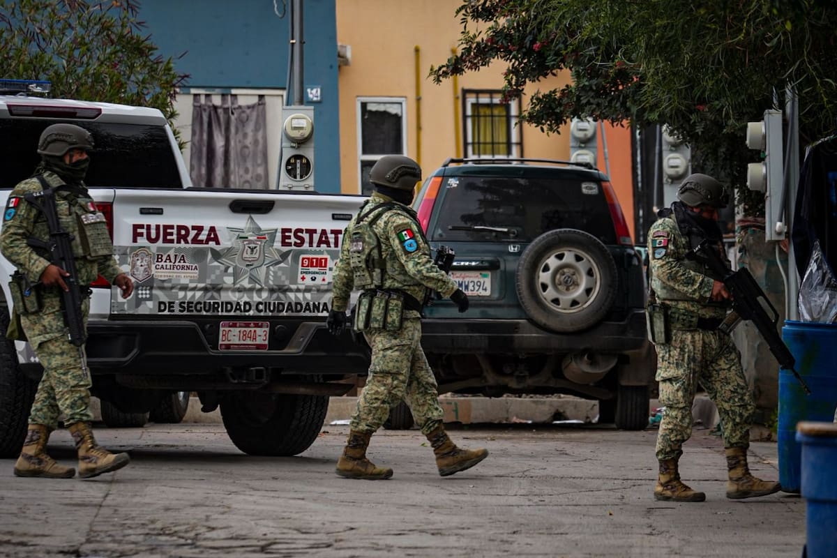 Lesionan a dos personas en Valle de las Palmas; uno sería agente de la FESC