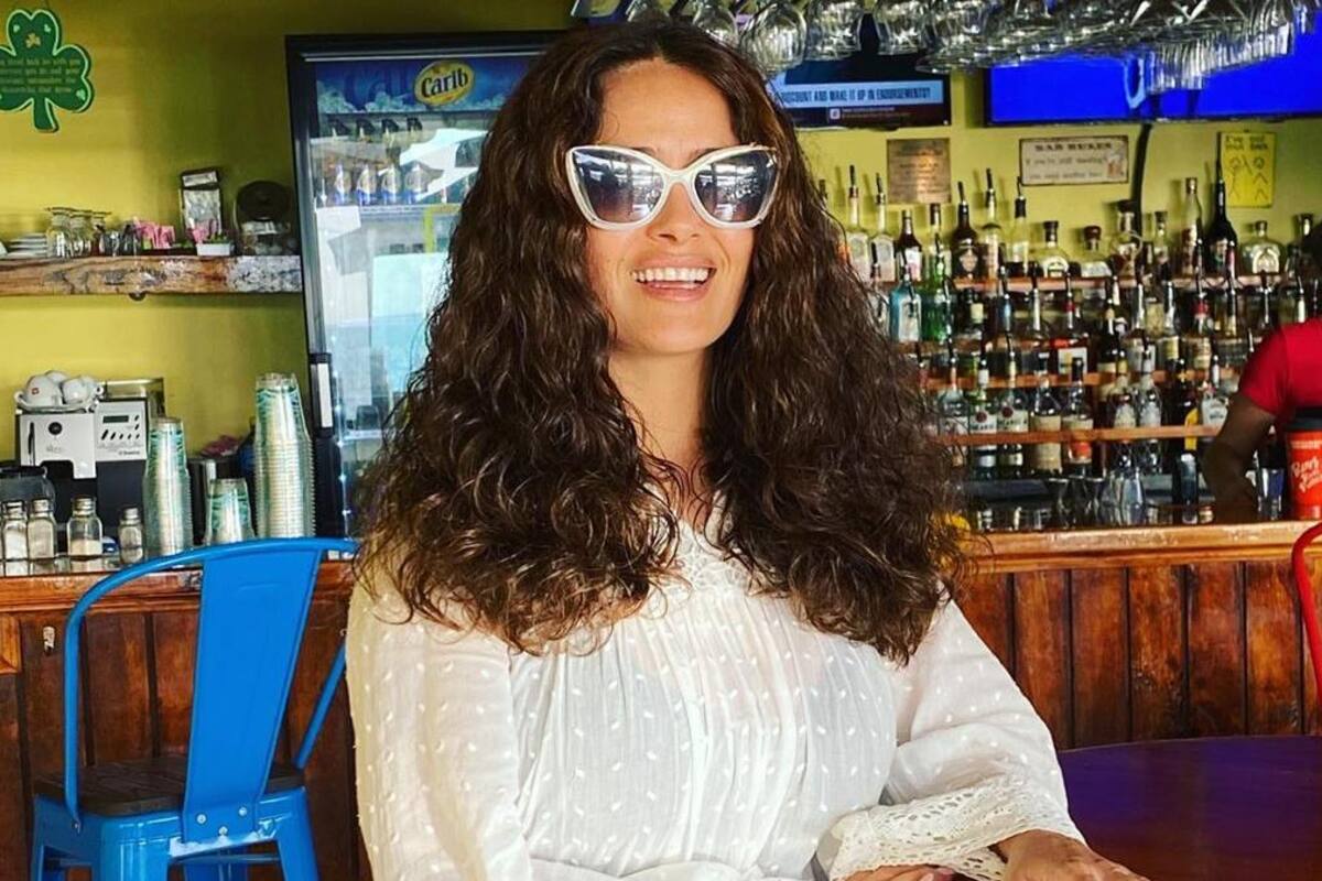 Salma Hayek celebra su aniversario número 14 con su pareja