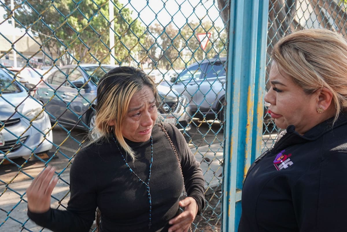 La menor de 12 años fue ingresada al Hospital General de Tijuana por malestares físicos después de la emergencia en la que su padre perdió la vida; su madre solicitó apoyo psicológico y traslado a otro hospital. Foto: Border Zoom
