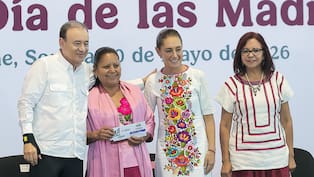 Claudia Sheinbaum celebra 10 de Mayo con mujeres de pensiones Bienestar en Cajeme