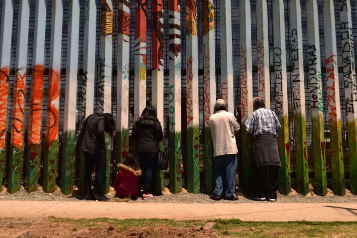 Invitan a disfrutar tarde de fandango en el muro fronterizo de Playas de Tijuana