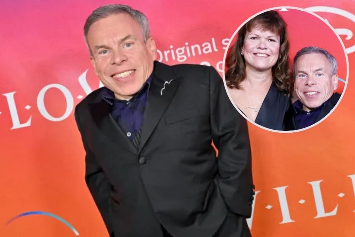 Warwick Davis demanda a hospital por negligencia médica tras la muerte de su esposa