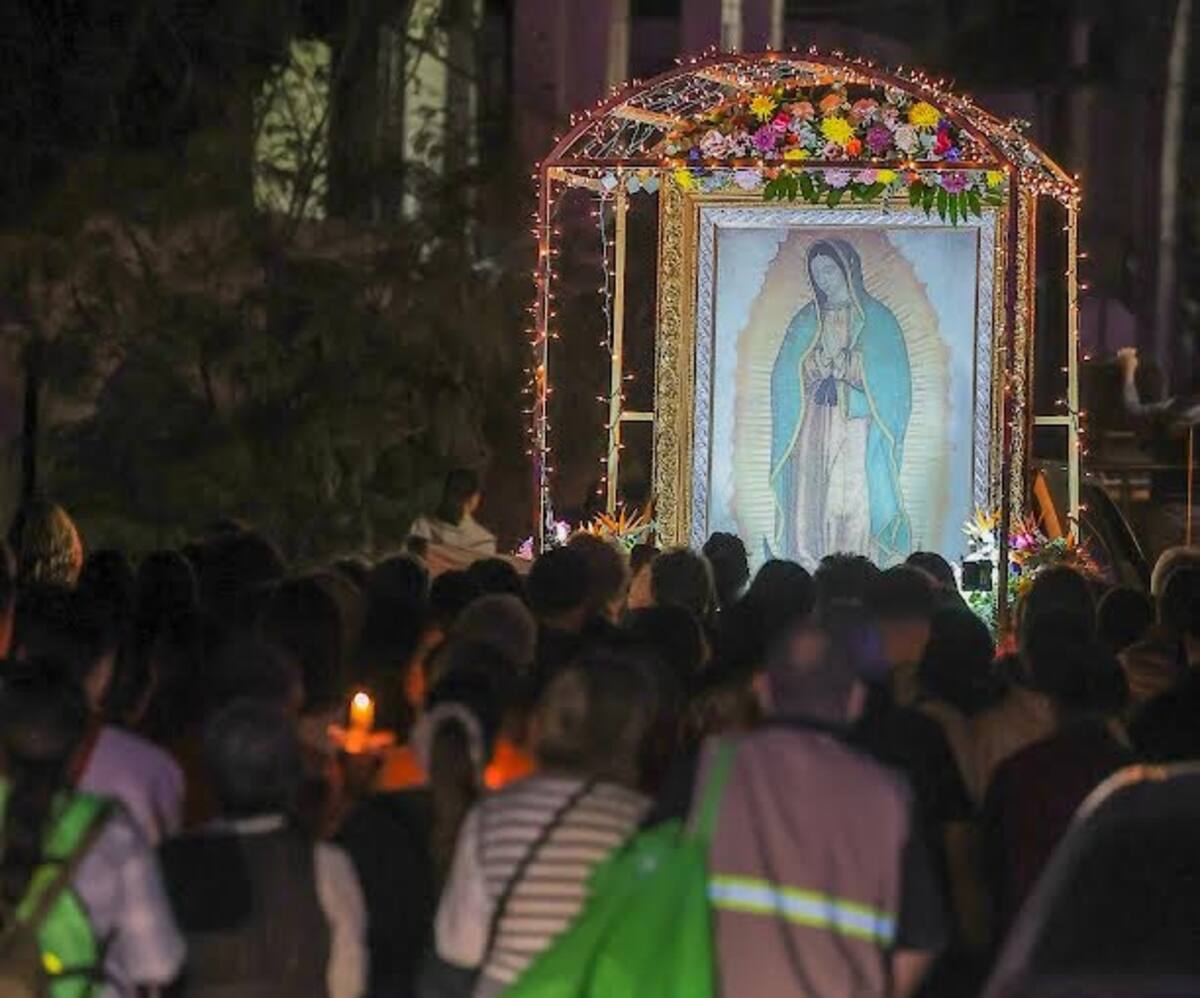 La novena de peregrinaciones
por la Guadalupana inició ayer y
concluirá el 11 de diciembre, víspera del día de la Mlorenita del Tepeyac. FOTO: ELEAZAR ESCOBAR