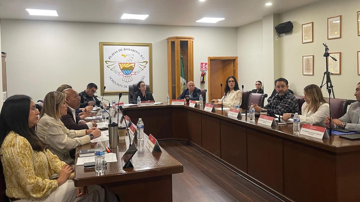 Reinstalan a 46 policías en Rosarito; 28 siguen sin claridad en su situación