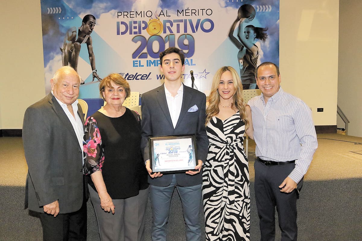 Gracias a la familia, expresa Miguel Ángel Figueroa