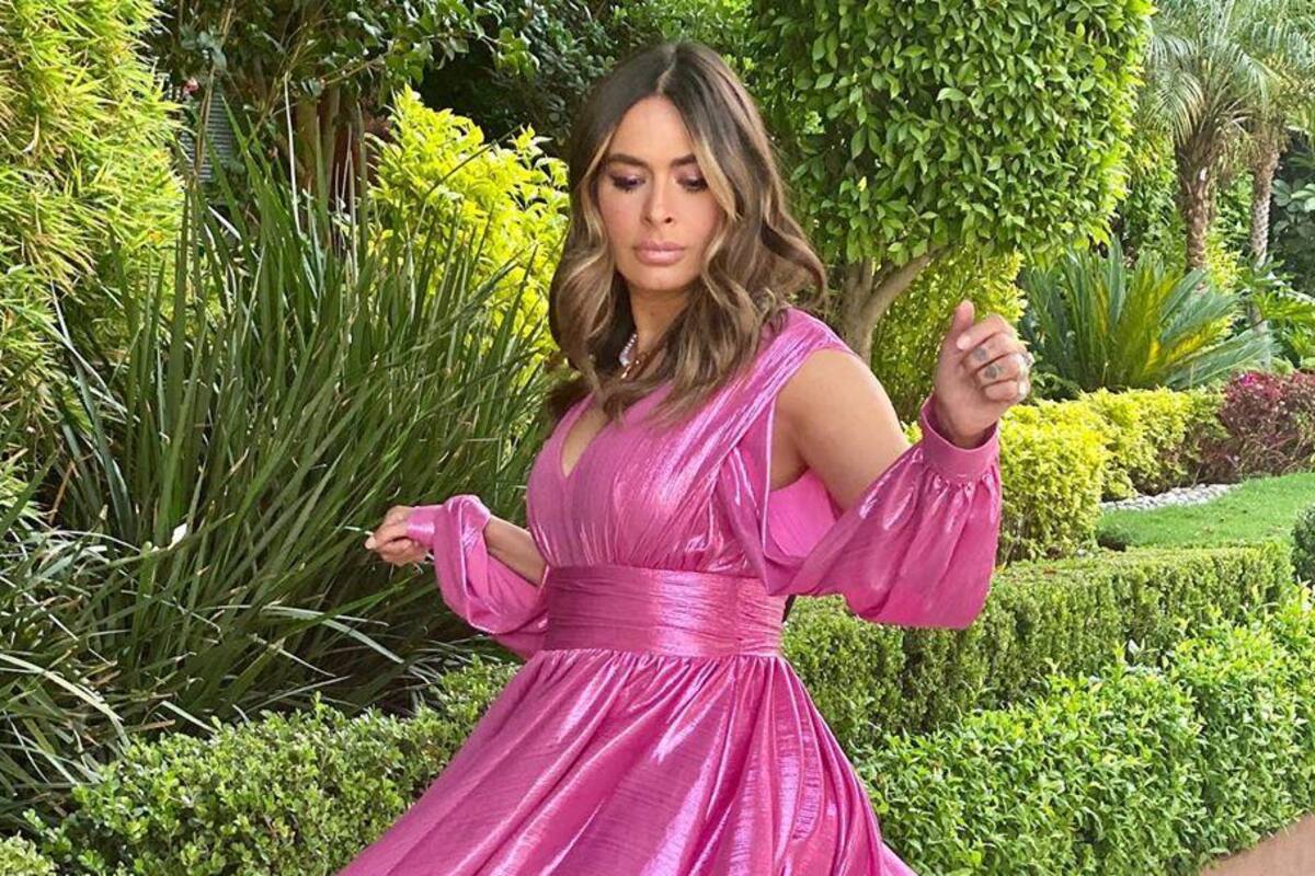 Galilea Montijo presume sus piernas en diminuto vestido rosa