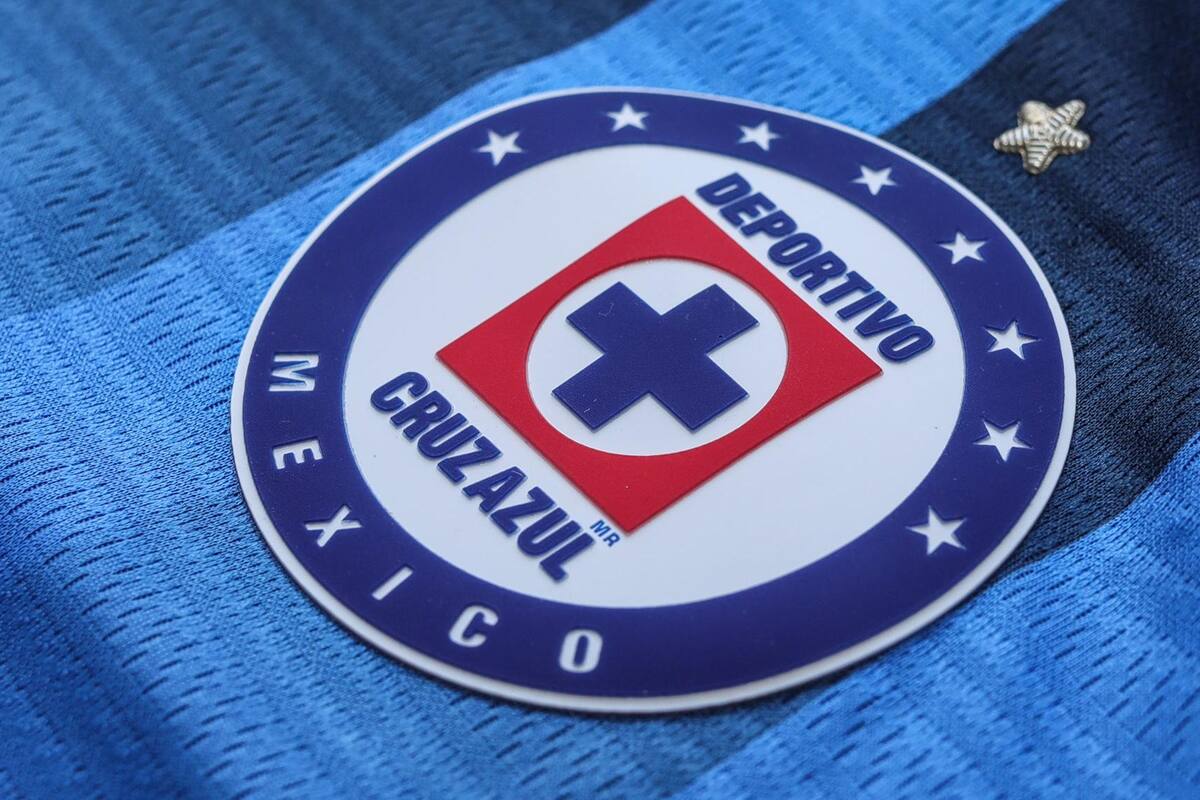IMÁGENES: Cruz Azul presenta sus nuevos uniformes con novena estrella de Liga MX