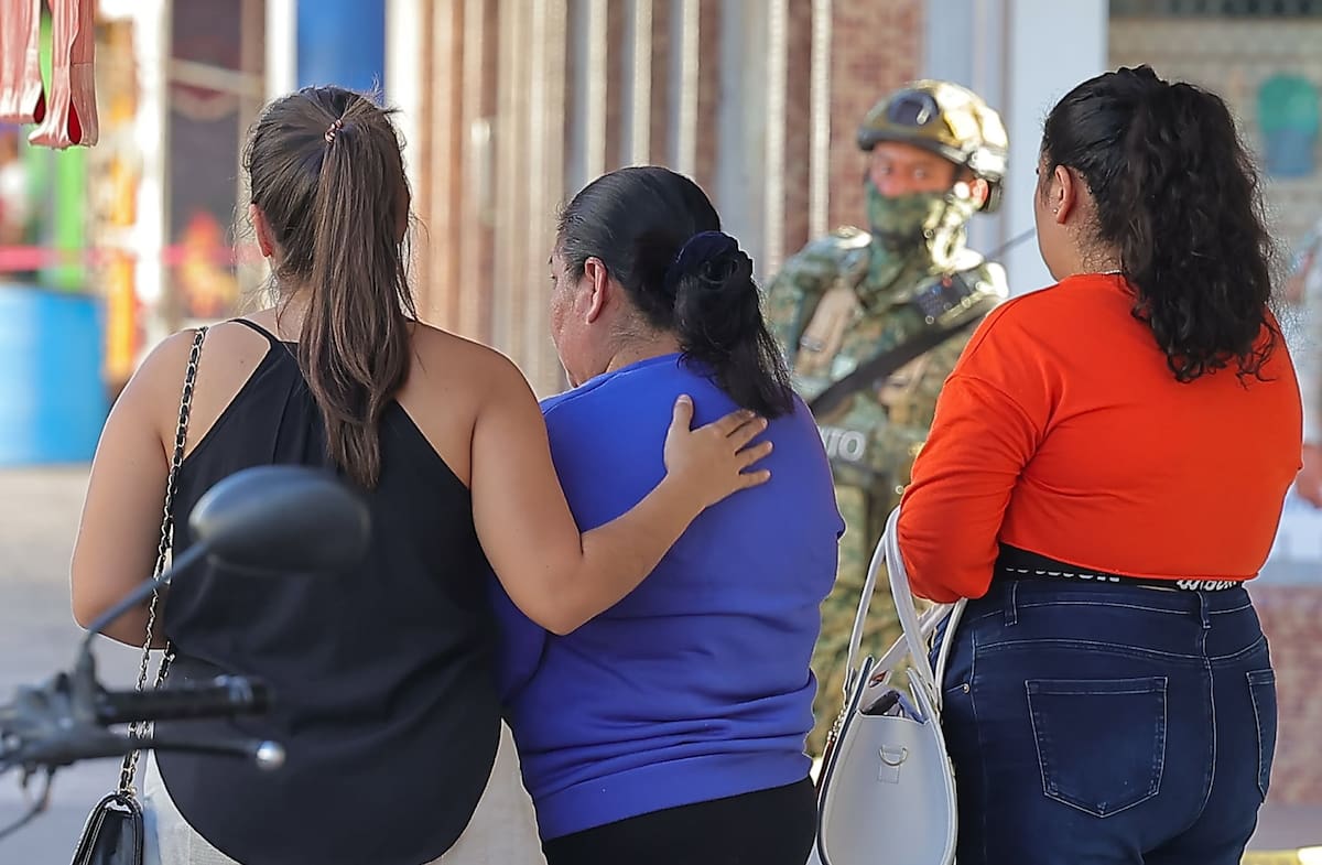 Exhortan a la ciudadanía a evitar el tránsito por el área afectada mientras se desarrollan los trabajos de rescate e investigación”, Foto: Eleazar Escobar.