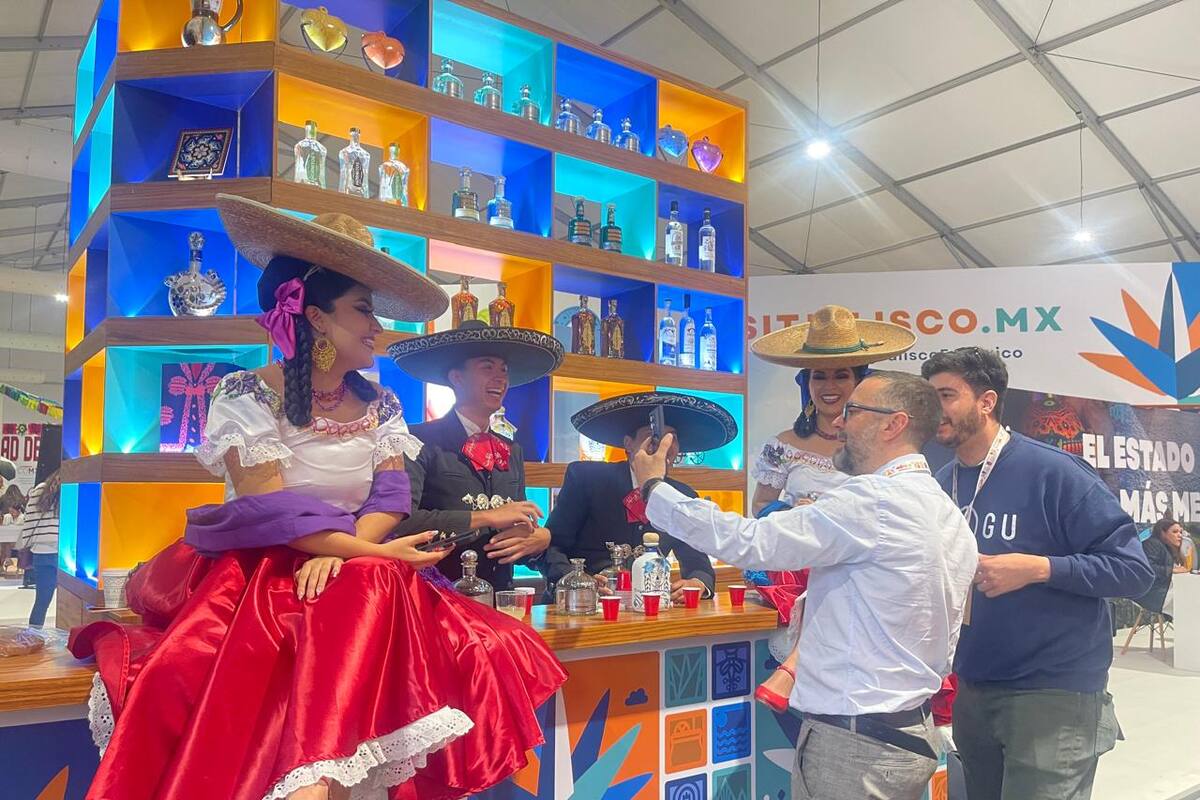 Tianguis Turístico: música, humor y arte