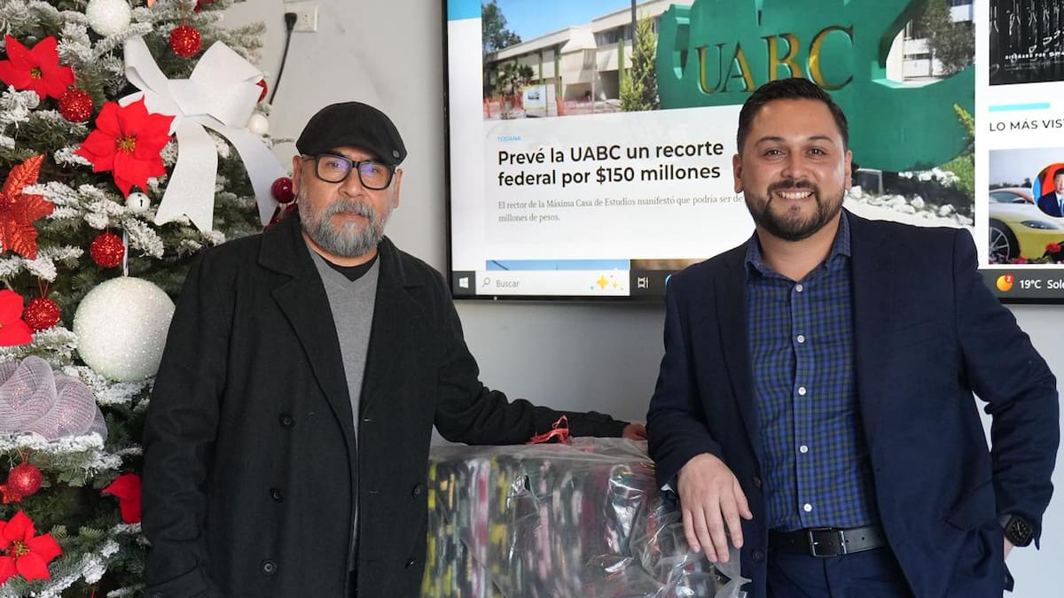 Se suma Regidor a campaña de Cobertón Navideño