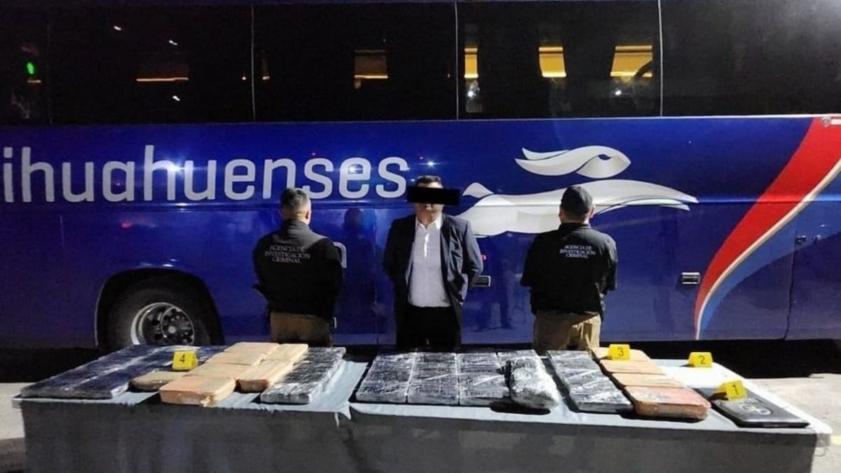 Asegura FGR camión de pasajeros con más de 20 mil pastillas de fentanilo en carretera de Chihuahua; el autobús provenía de la ciudad de Culiacán