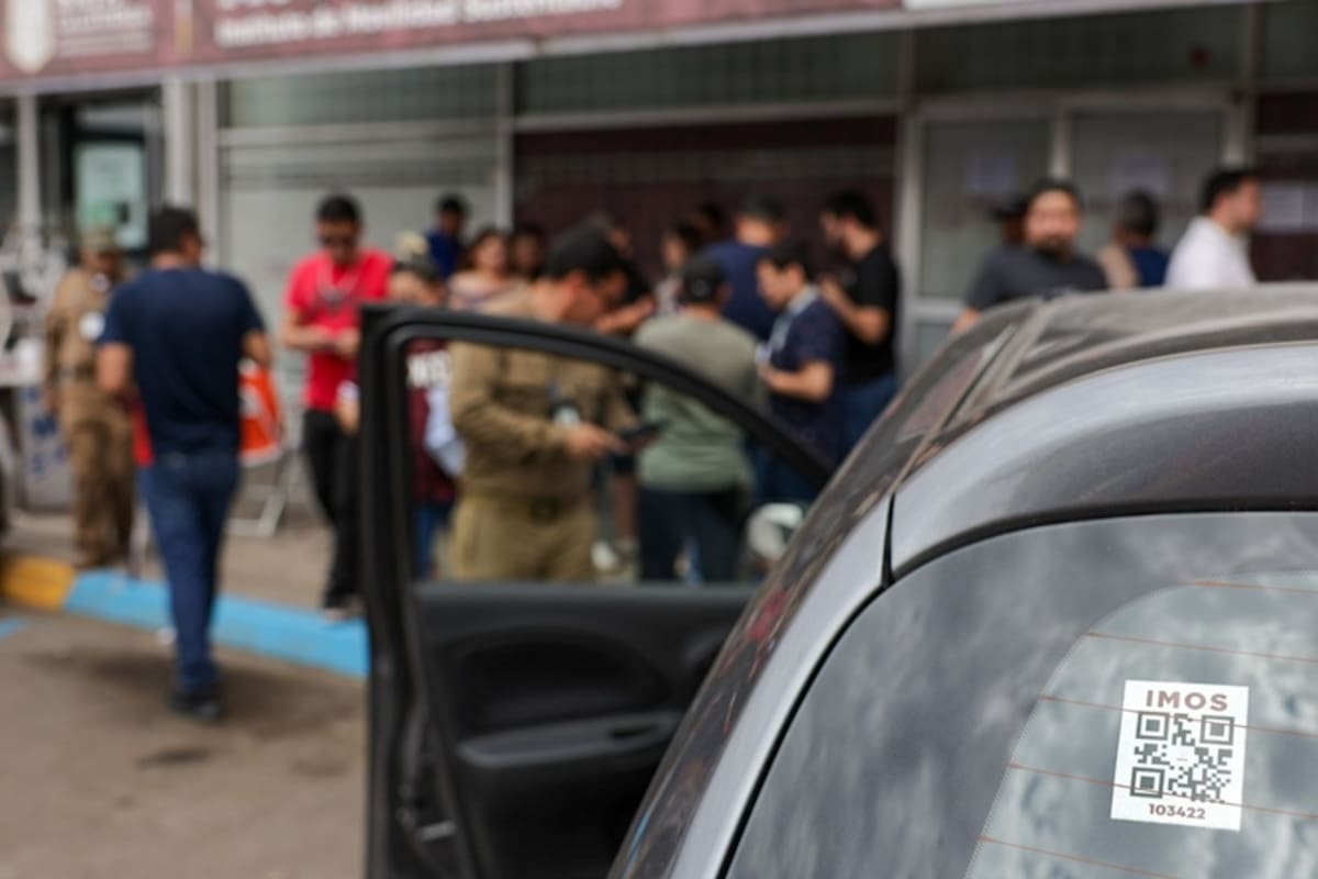 Suma padrón vehicular en BC 100 mil autos al año