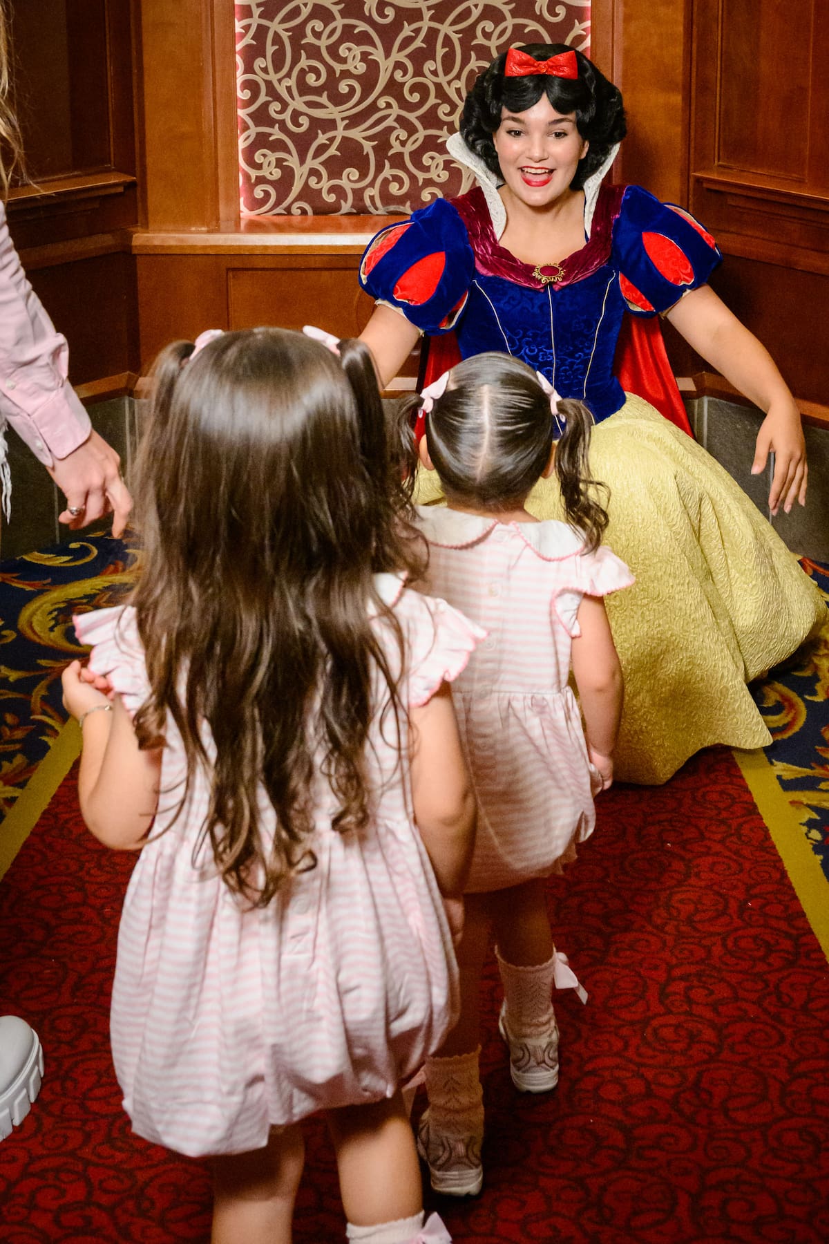 Alexia Hernández disfrutó de un día en Disneyland Park junto al cantante Alex Fernández y sus hijas, durante las celebraciones por el 70 aniversario del parque.
Foto:Cortesía.
