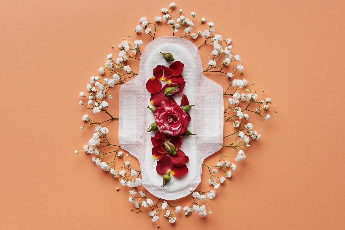 Reducir los cólicos menstruales y el flujo: Un truco recomendado por ginecólogos