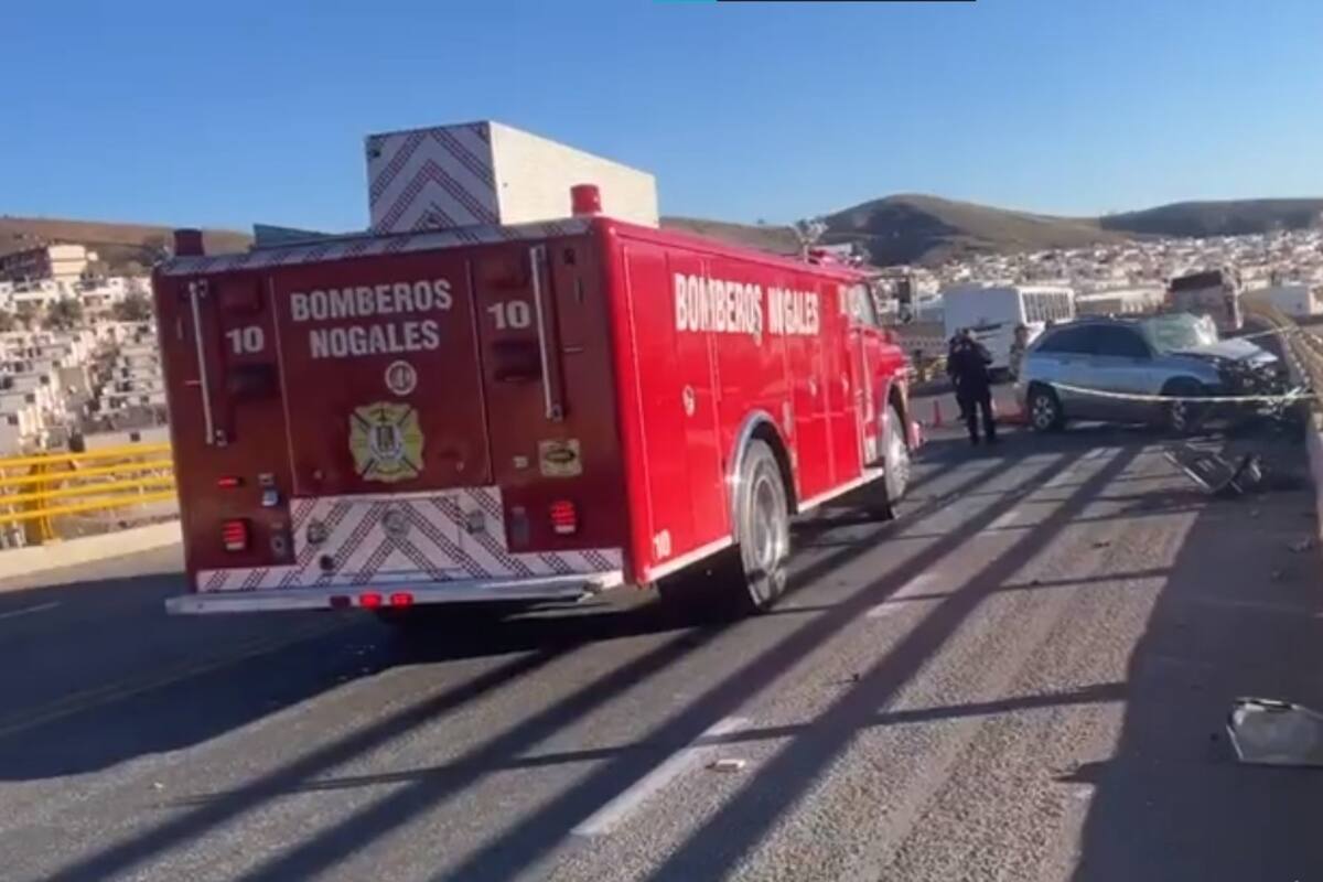 Mujer embarazada muere prensada en choque