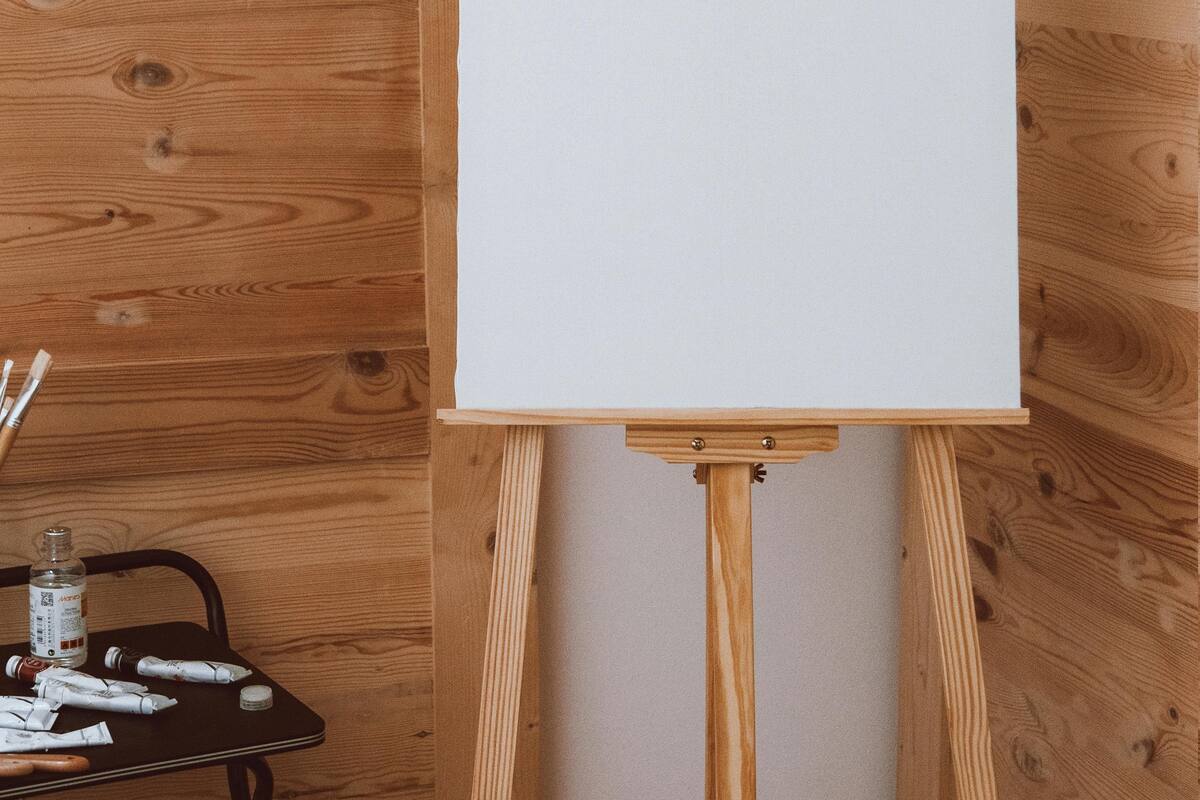 El artista que pintaba sus obras de arte utilizando sólo la lengua