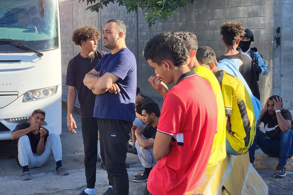 200 migrantes deportados de EU protestan en Ciudad Juárez para no ser enviados a Chiapas