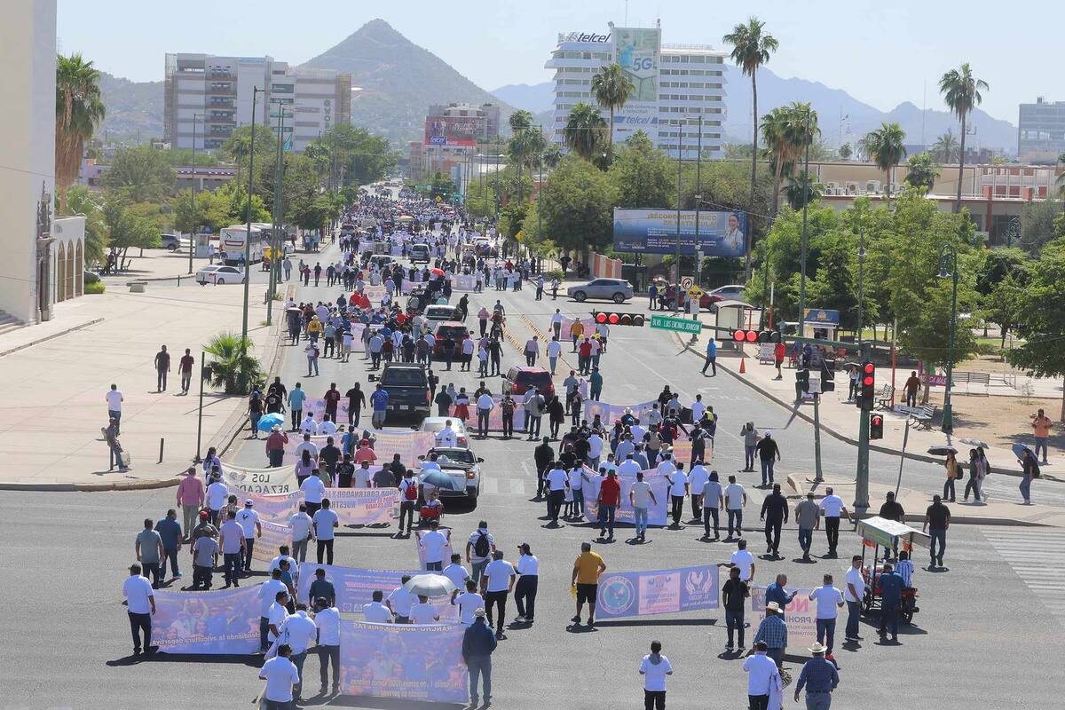 Mega Marcha de Galleros en Hermosillo está a punto de llegar a Palacio de Gobierno