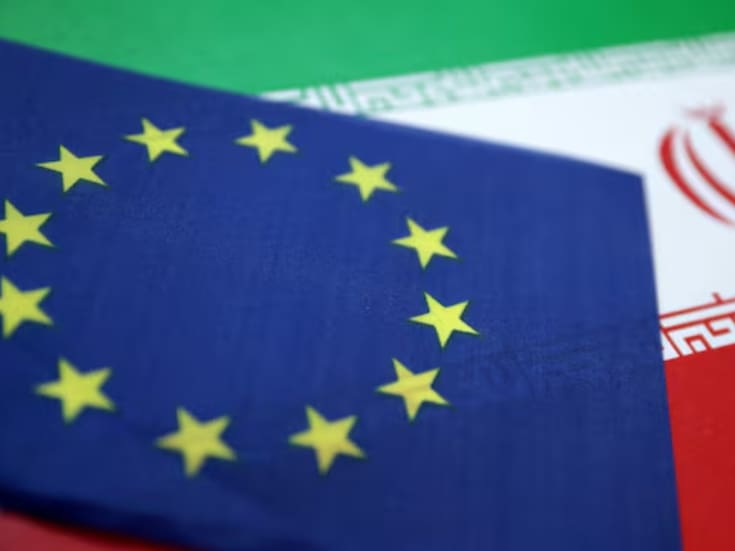 La Unión Europea recomendó evitar el espacio aéreo iraní hasta el 31 de marzo por “alto riesgo” ante tensiones militares con Estados Unidos; aerolíneas europeas ajustaron rutas mientras continúan negociaciones bajo presión regional