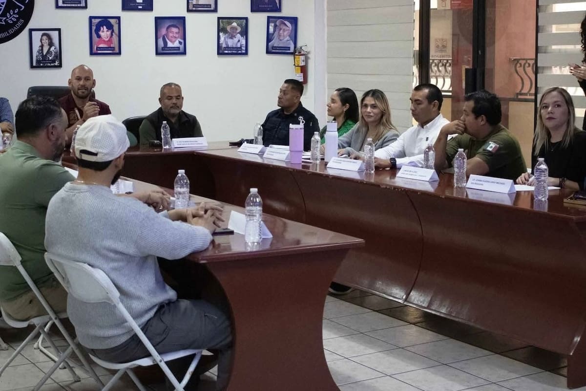 Corredores y autoridades pactan la paz vial en Rosarito tras choque con policía