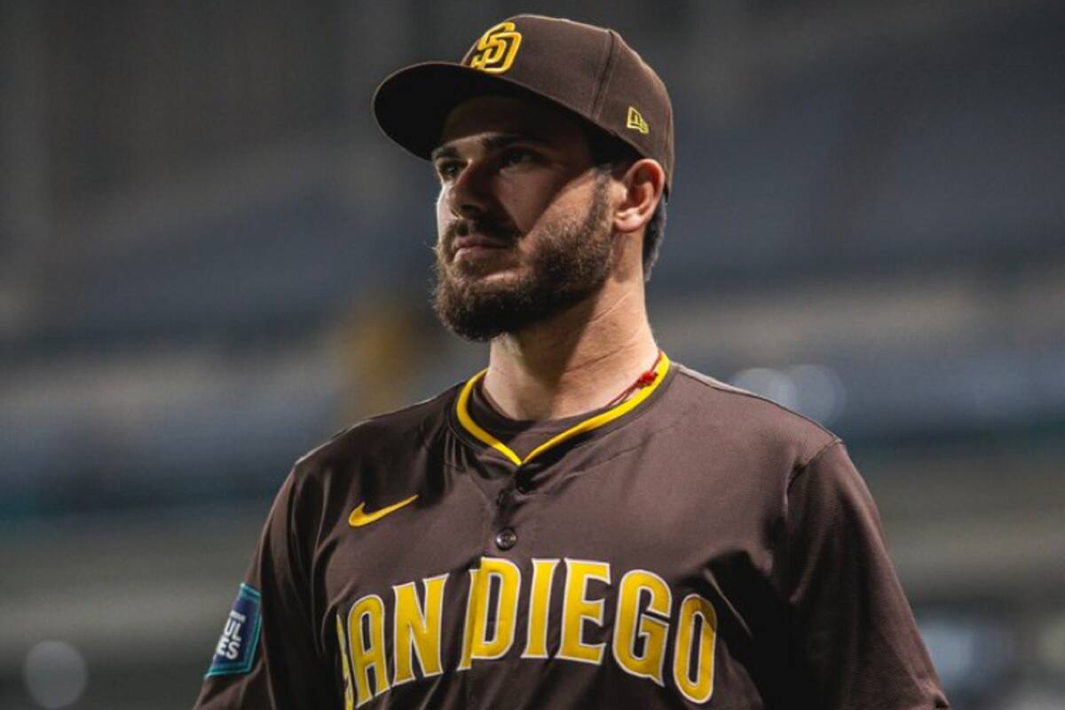 Dylan Cease llega a Corea del Sur con los Padres