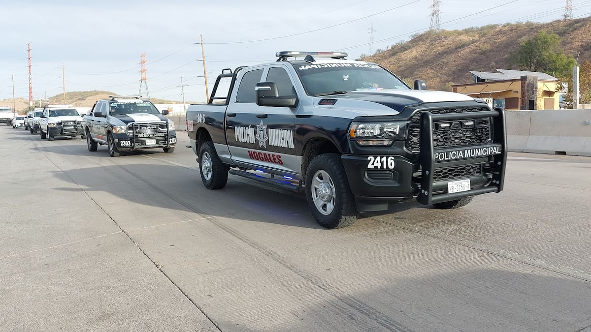 Detienen a cuatro hombres con arma de uso exclusivo del Ejército