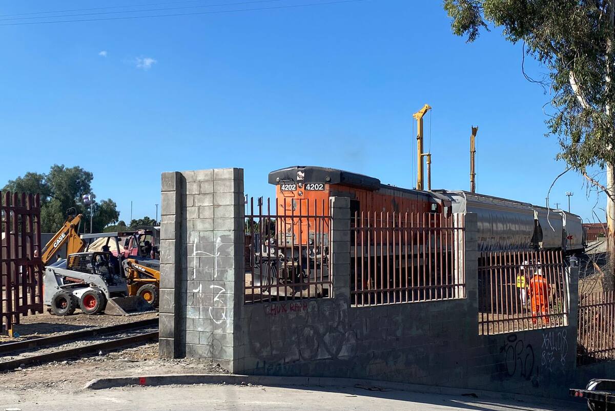 Por lo menos 5 empresas de parques industriales de El Florido, Otay y El Bajío se encuentran interesadas en participar en el traslado de mercancías.