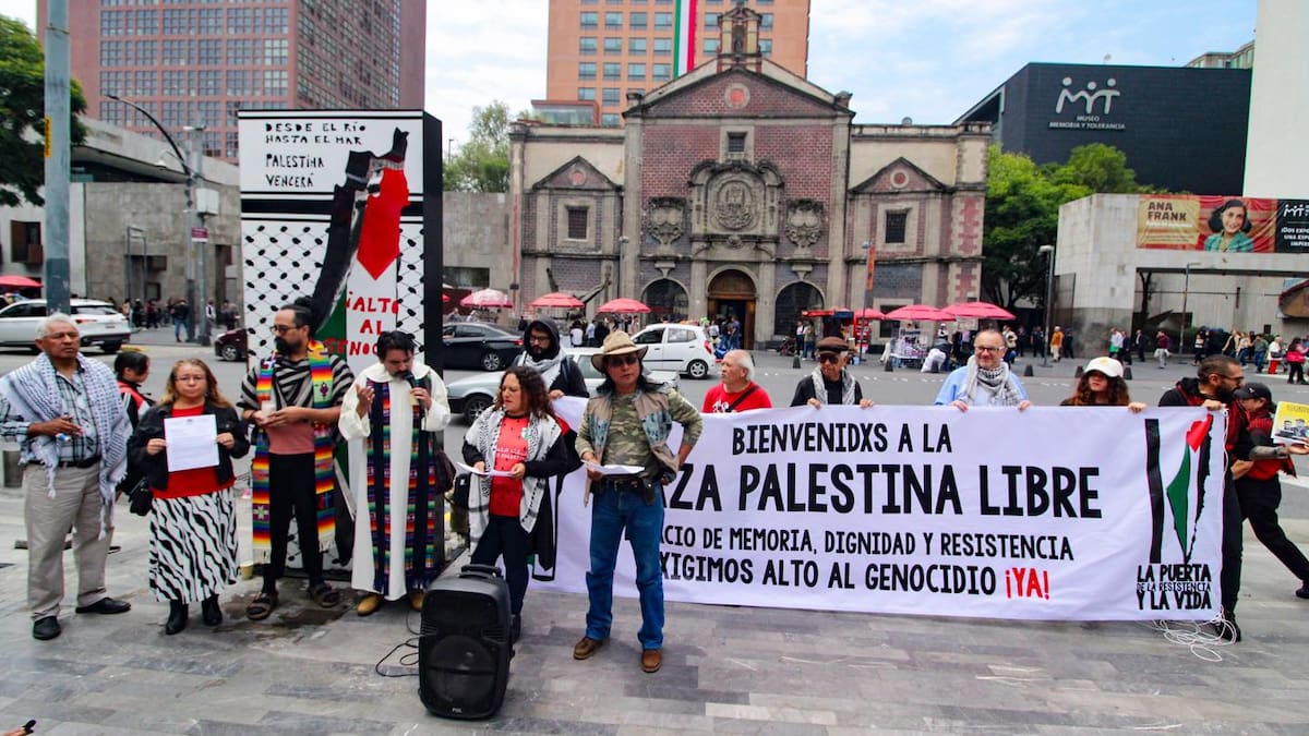 A casi dos meses de su instalación, el Antimonumento La Puerta de Resistencia y la Vida se consolida como símbolo de apoyo a Palestina frente a la SRE y punto de denuncia contra la guerra en Gaza