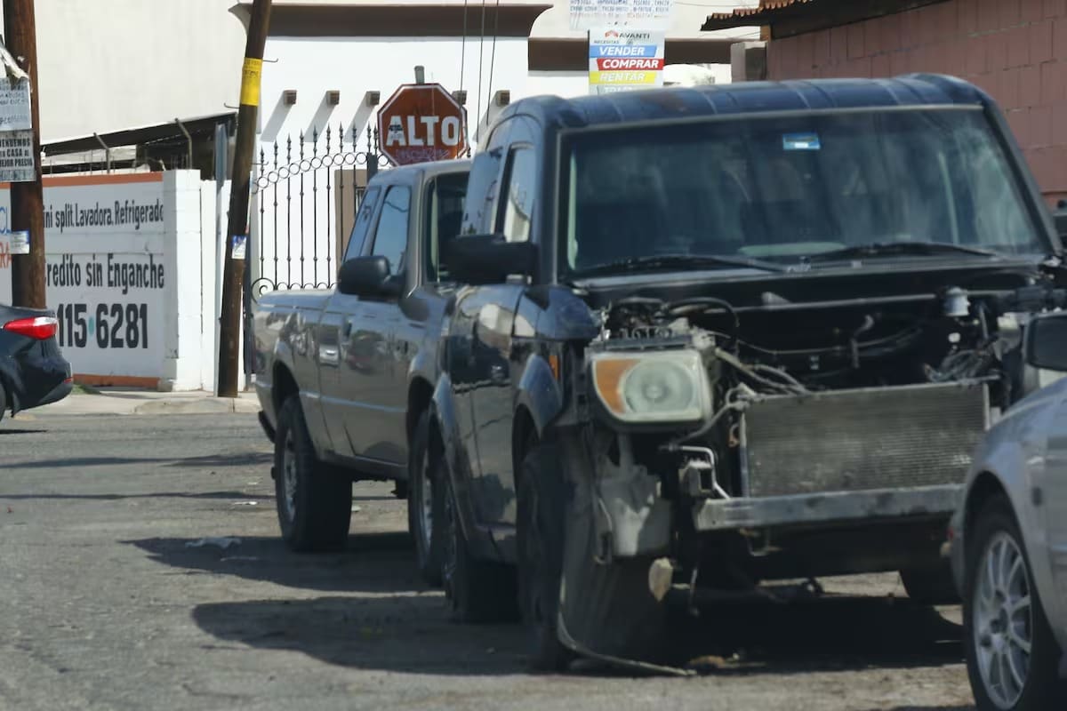 Tienes hasta 72 horas para mover tu carro antes de que se lo lleve la grúa; Mexicali aplica más de 450 multas por autos abandonados